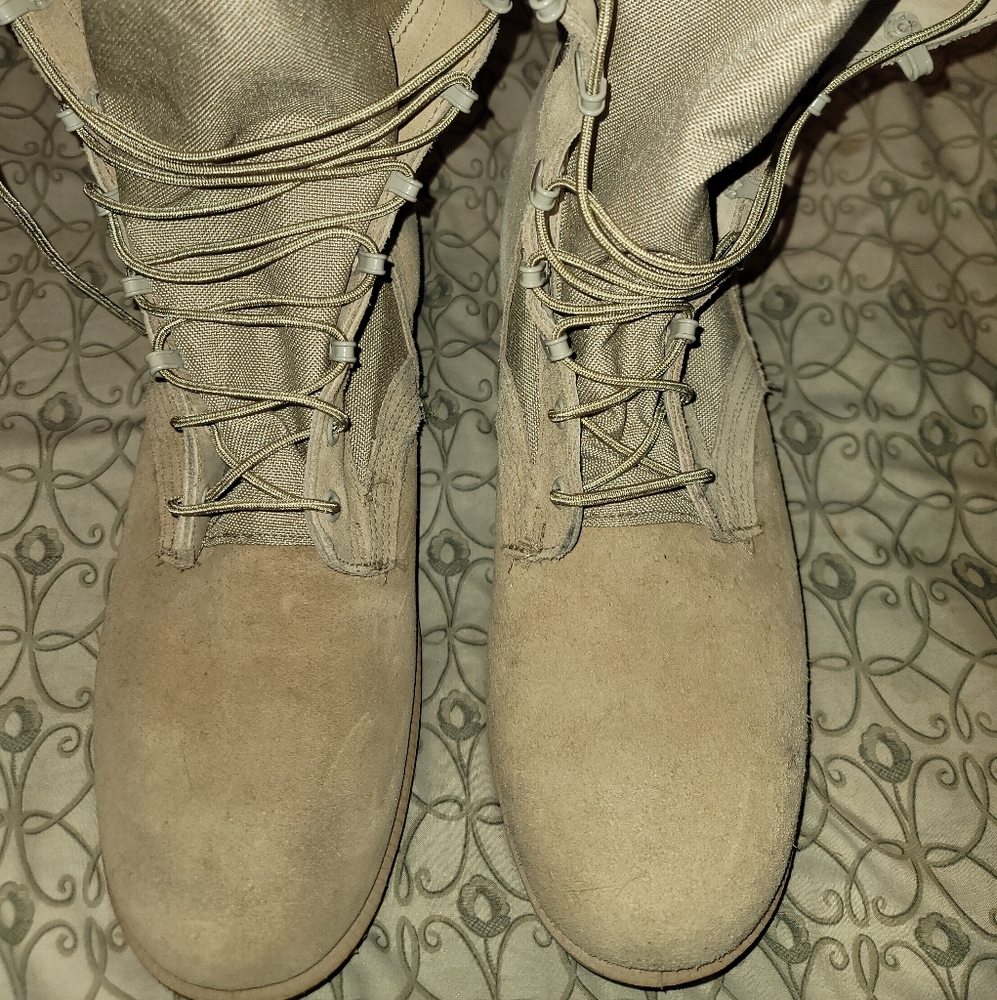 WELLCO ARMY HOT WEATHER RO-SEARCH DESERT COMBAT BOOTS SIZE 11.5R